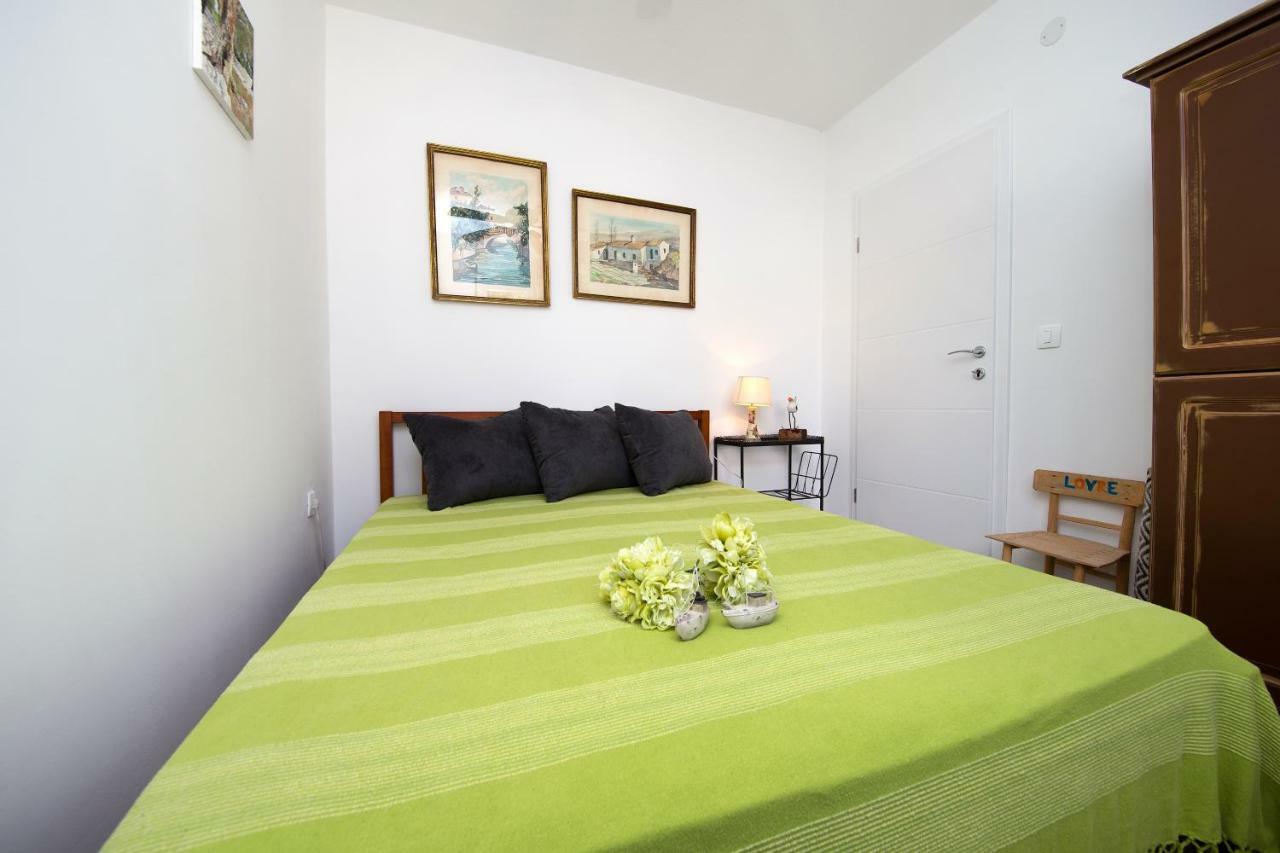 Maya! Apartment Sevid Luaran gambar